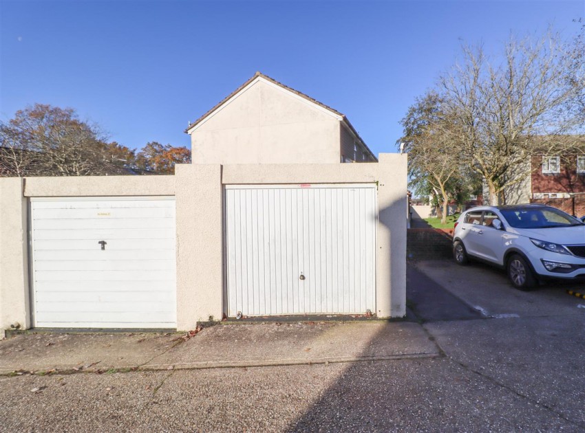 Images for Quetta Park, Church Crookham, Fleet
