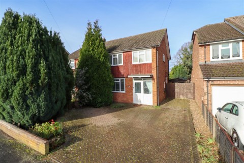 View Full Details for Gordon Avenue, Church Crookham, Fleet