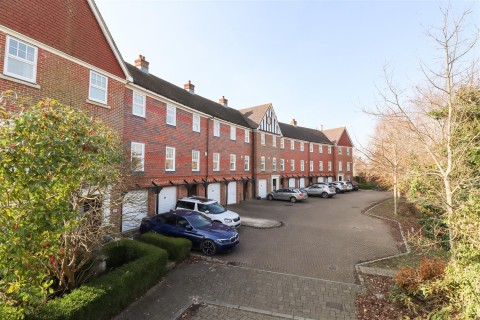 View Full Details for Elvetham Crescent, Fleet
