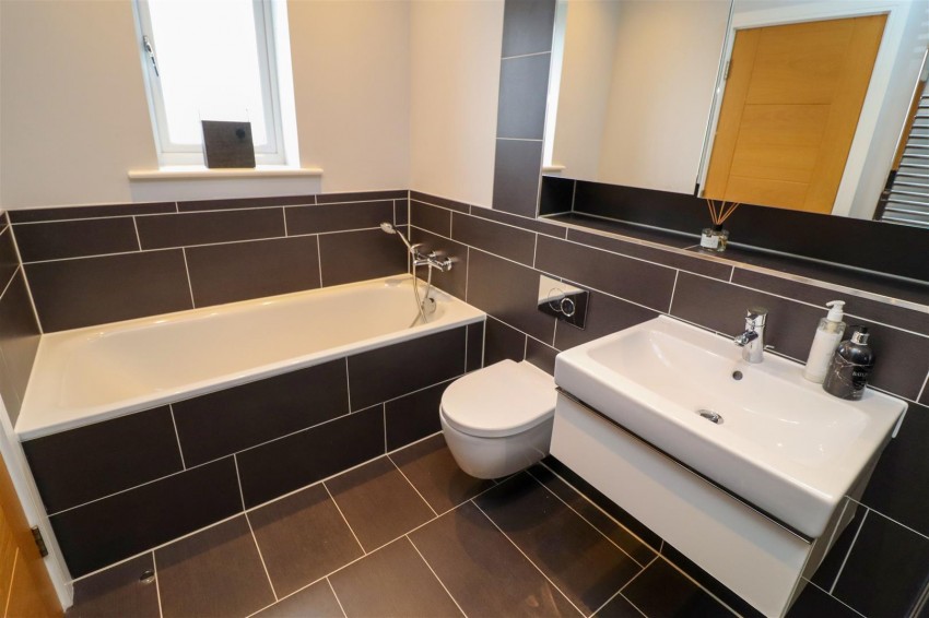 Images for Willowbourne, Fleet