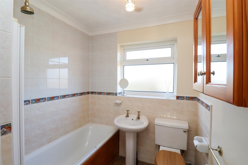 Images for Ferndale Road, Church Crookham, Fleet