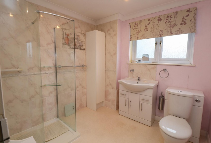 Images for Cavendish Road, Church Crookham, Fleet