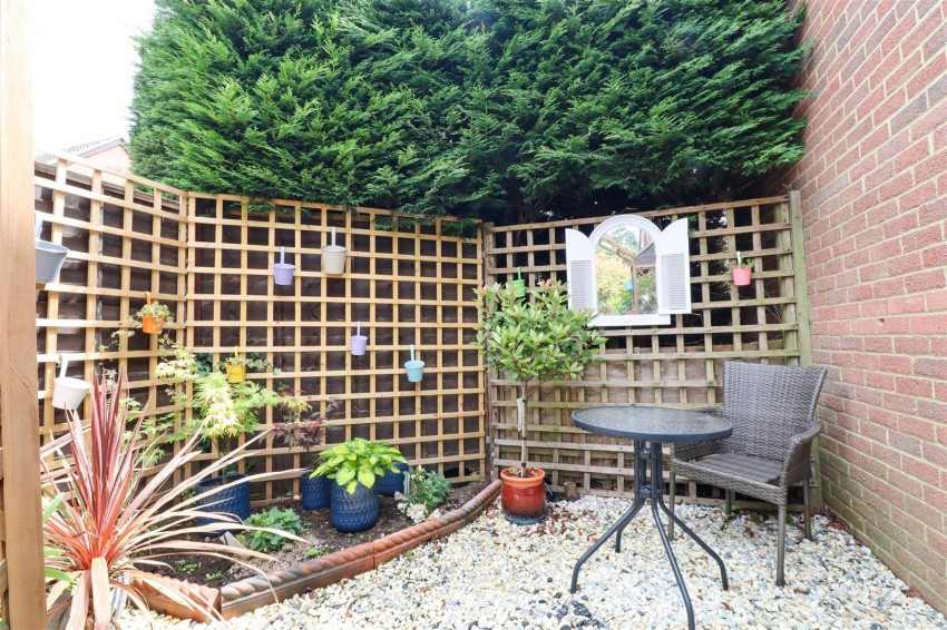 Images for Oaken Copse, Church Crookham, Fleet