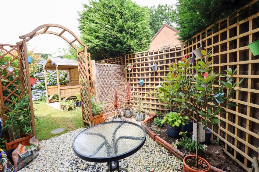 Images for Oaken Copse, Church Crookham, Fleet