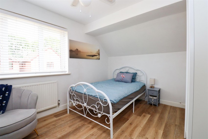 Images for Oaken Copse, Church Crookham, Fleet