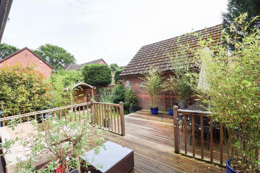 Images for Oaken Copse, Church Crookham, Fleet