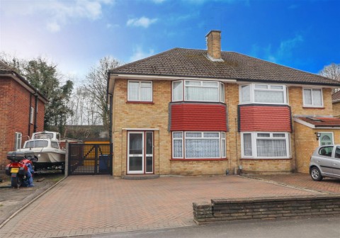 View Full Details for West Heath Road, Farnborough