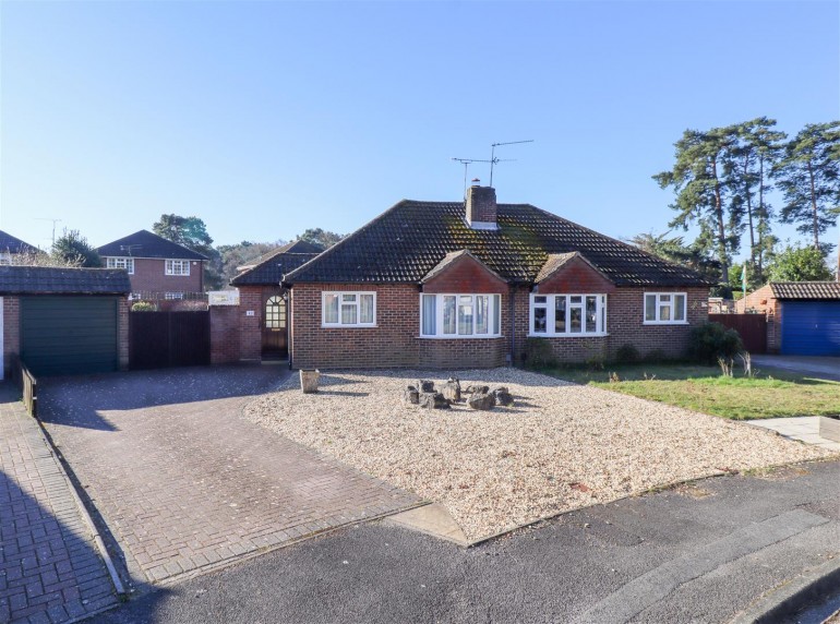 Richmond Close, Fleet