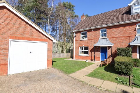 View Full Details for Tadley Close, Fleet