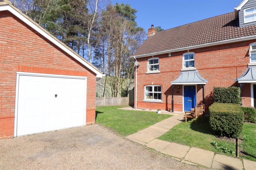 Images for Tadley Close, Fleet