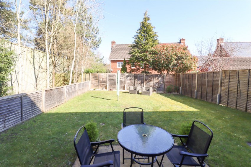 Images for Tadley Close, Fleet