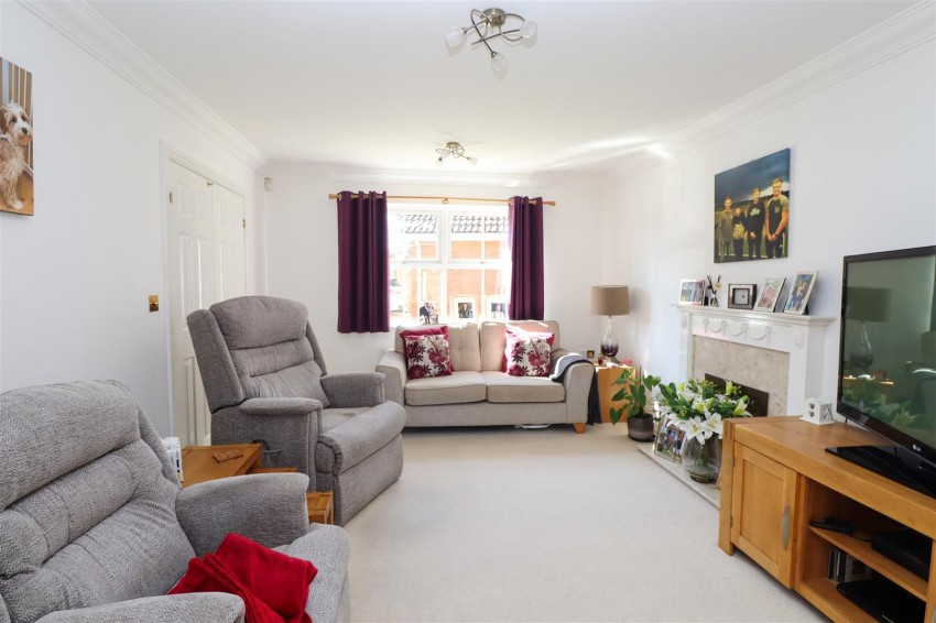 Images for Tadley Close, Fleet