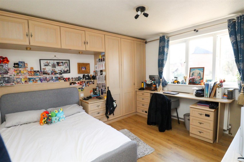 Images for Hawkwell, Church Crookham, Fleet