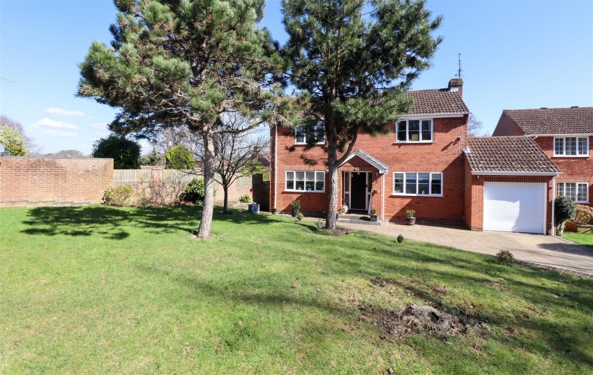 Images for Hawkwell, Church Crookham, Fleet