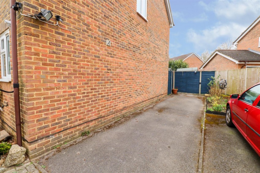 Images for Nether Vell-Mead, Church Crookham, Fleet