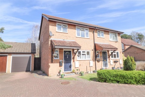 View Full Details for Chamomile Gardens, Farnborough