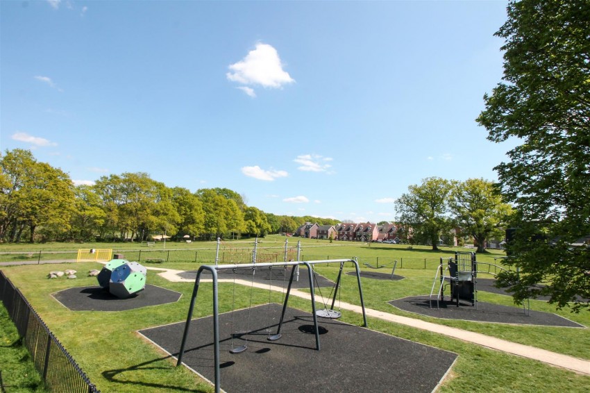 Images for Newton Drive, Church Crookham, Fleet