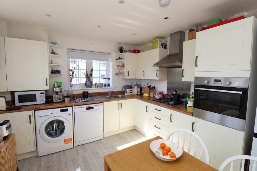 Images for Newton Drive, Church Crookham, Fleet