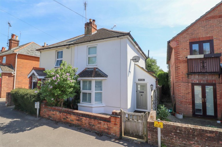 Clarence Road, Fleet