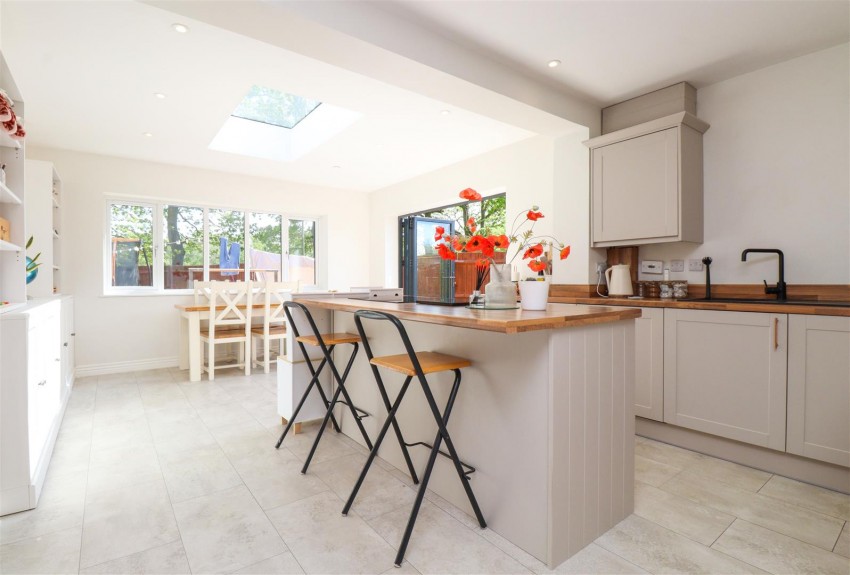 Images for Drovers End, Fleet