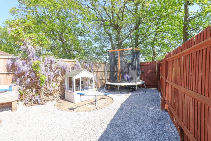Images for Drovers End, Fleet
