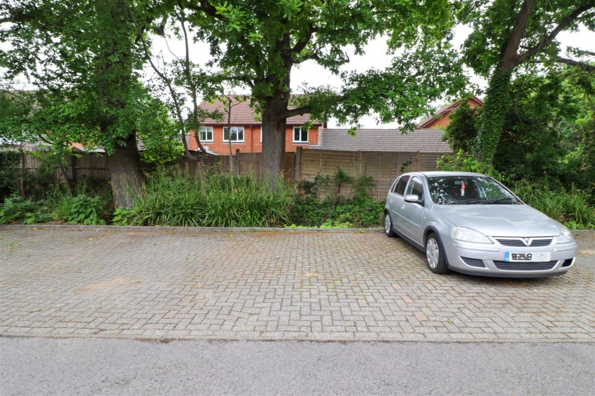 Images for Nether Vell-Mead, Church Crookham, Fleet