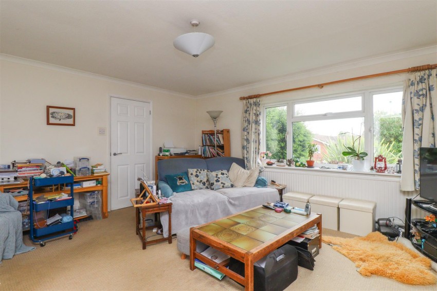 Images for Laurel Close, North Warnborough, Hampshire