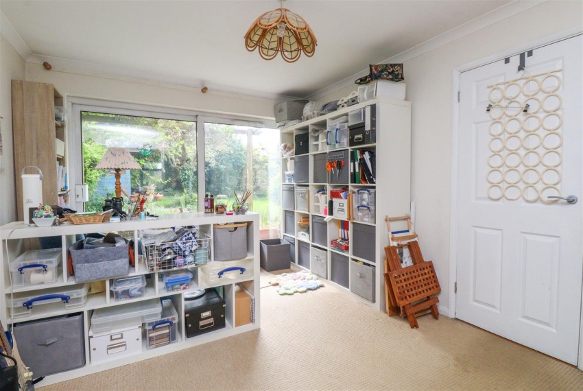 Images for Laurel Close, North Warnborough, Hampshire
