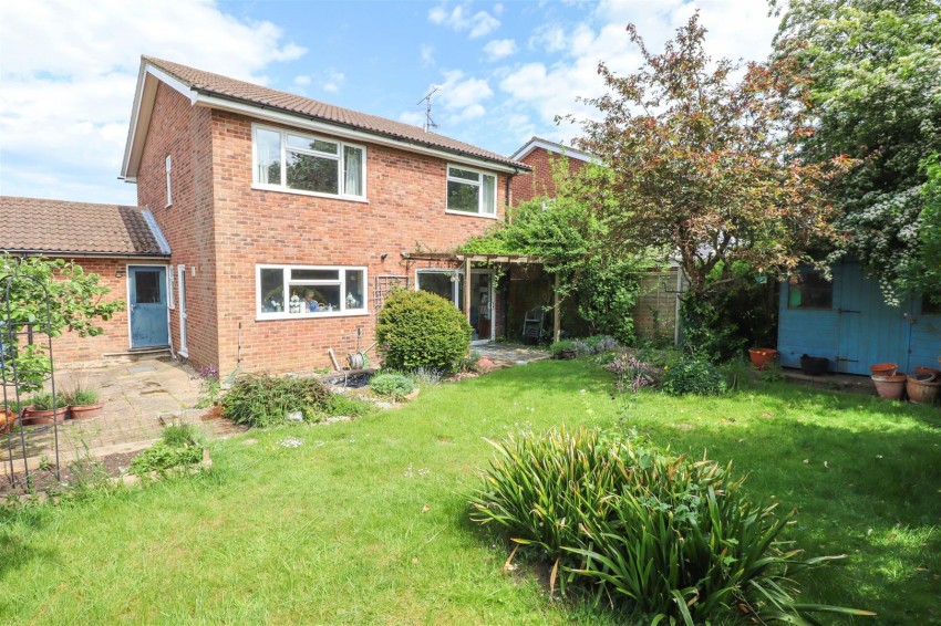 Images for Laurel Close, North Warnborough, Hampshire