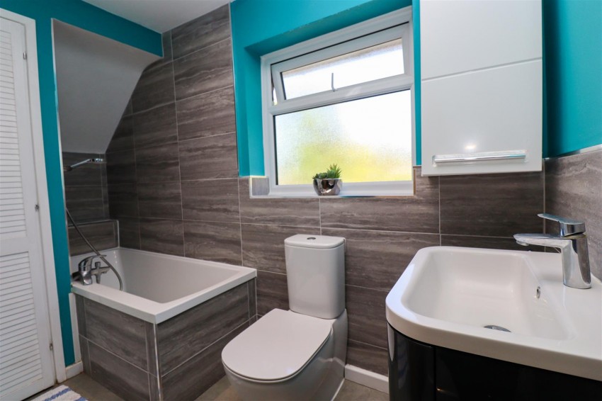 Images for Ryebeck Road, Church Crookham, Fleet