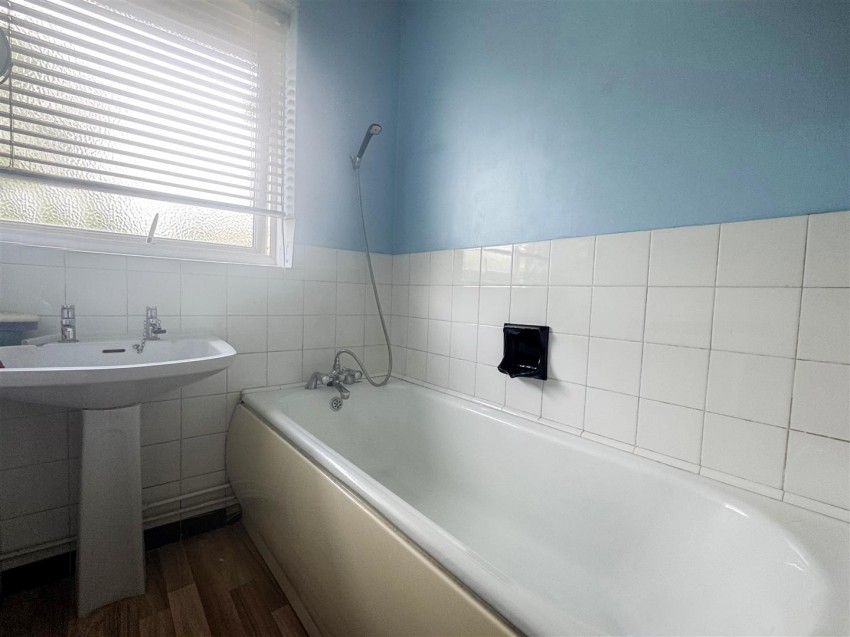 Images for Chesilton Crescent, Church Crookham