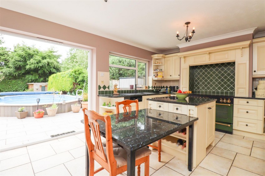 Images for Folly Close, Fleet