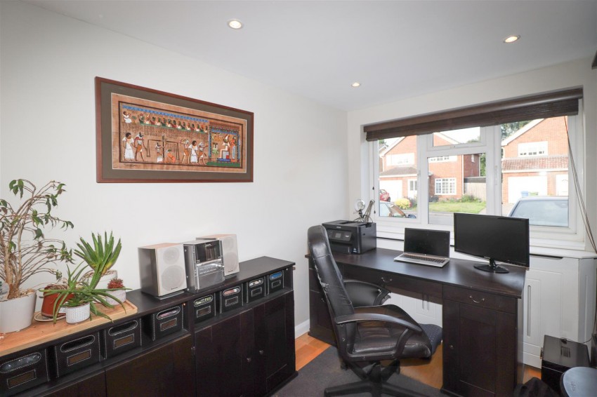 Images for Chatsworth Road, Farnborough