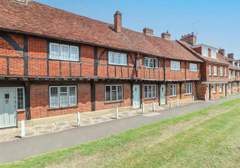 Hook Road, North Warnborough