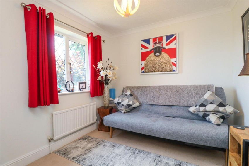 Images for Sian Close, Church Crookham