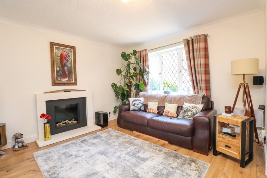 Images for Sian Close, Church Crookham