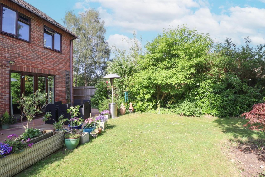 Images for Oaken Copse, Church Crookham, Fleet