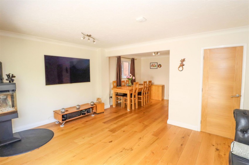 Images for Oaken Copse, Church Crookham, Fleet