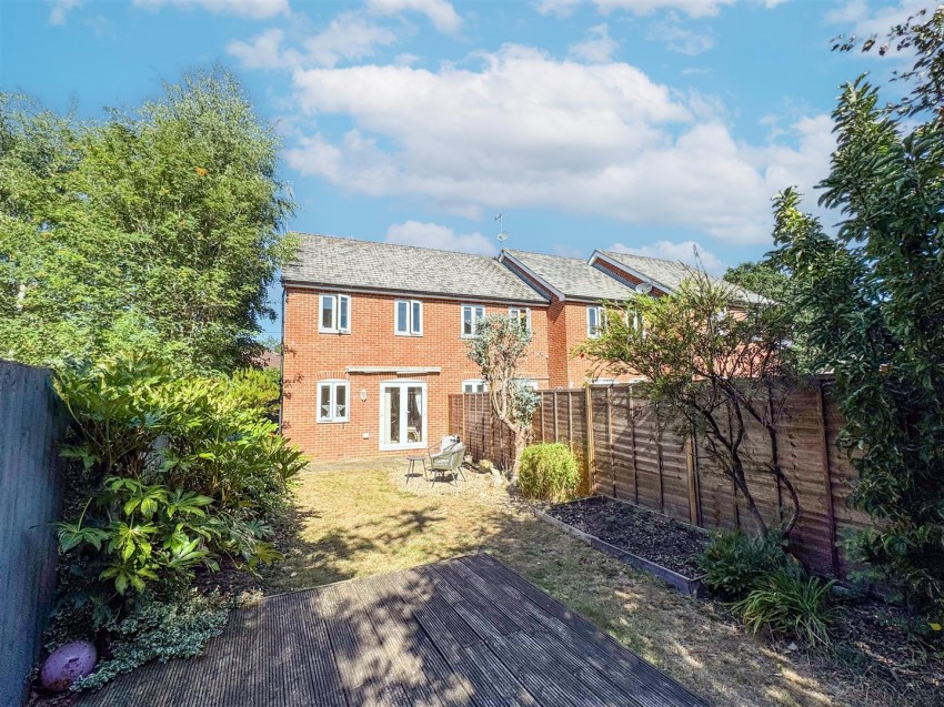 Images for Holt Lane, Hook