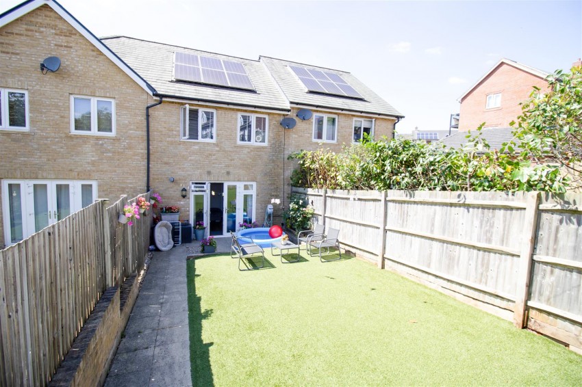 Images for Allamand Close, Church Crookham, Fleet