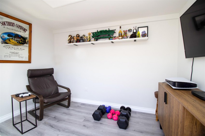 Images for Allamand Close, Church Crookham, Fleet