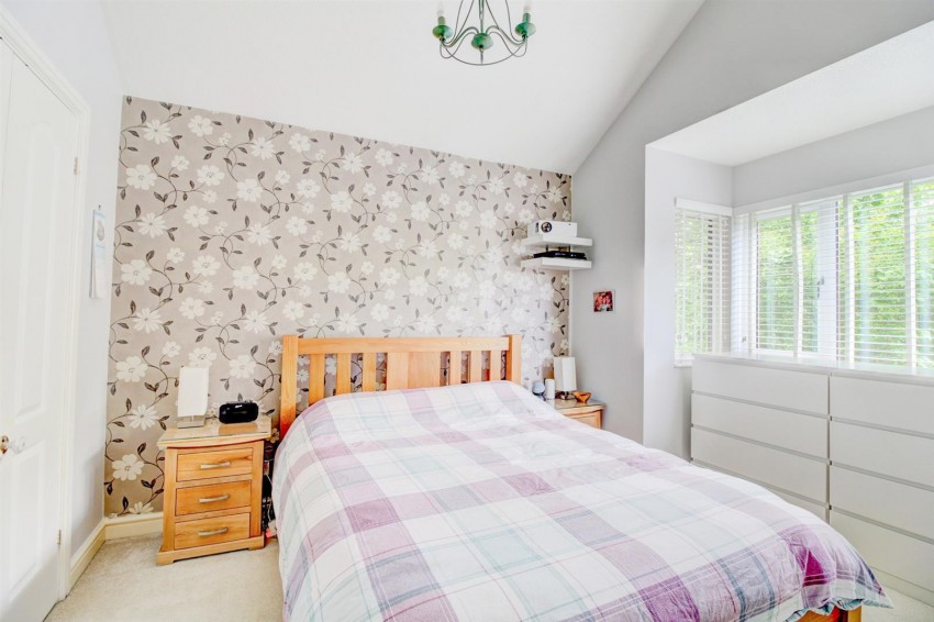 Images for Lyndsey Close, Farnborough