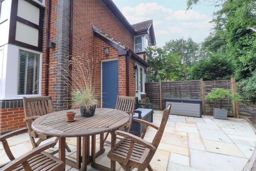 Images for Lyndsey Close, Farnborough