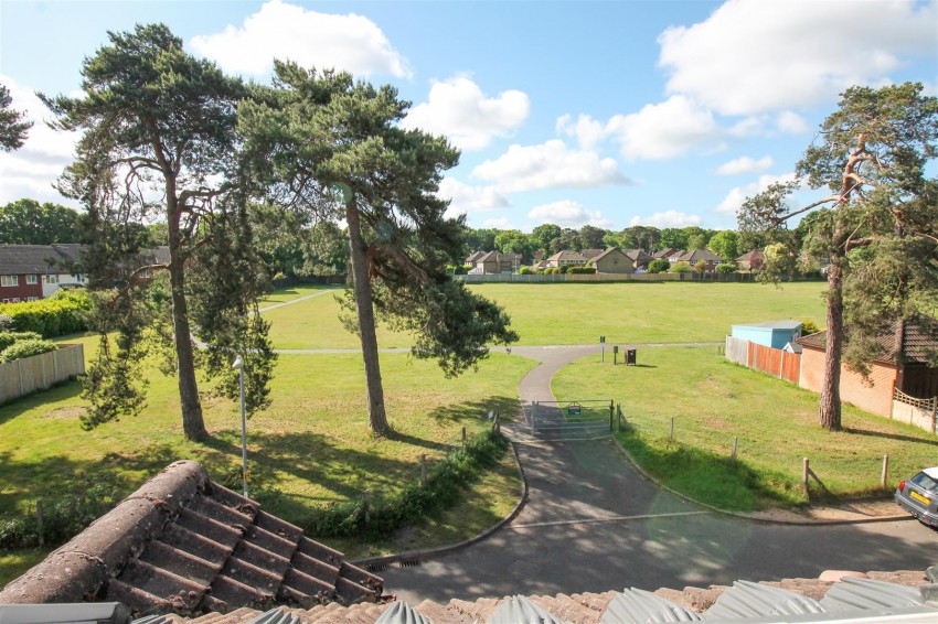 Images for Azalea Gardens, Church Crookham, Fleet