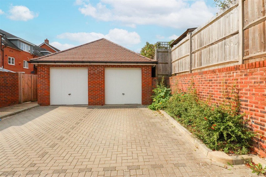 Images for Jubilee Drive, Church Crookham, Fleet