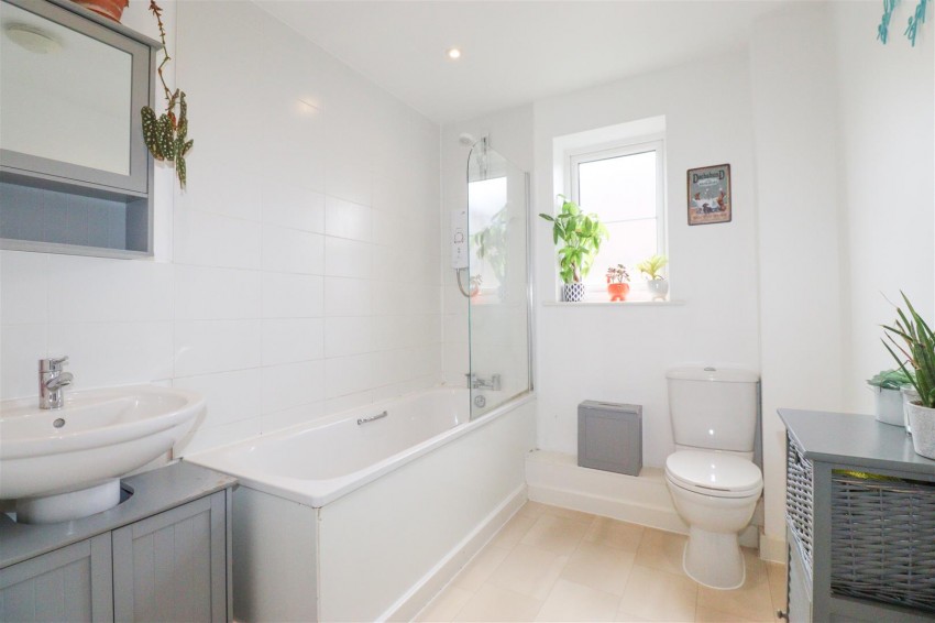 Images for Deadbrook Lane, Aldershot