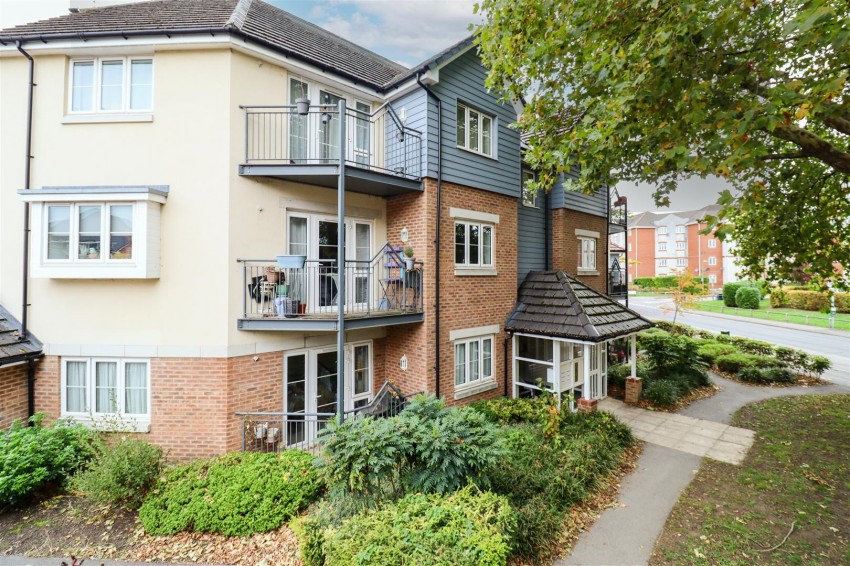 Images for Deadbrook Lane, Aldershot