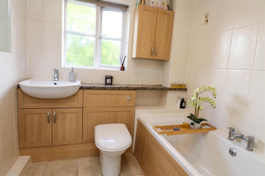 Images for Pawmers Mead, Church Crookham