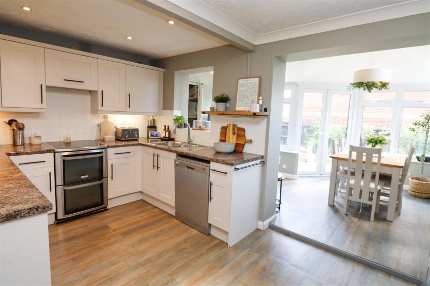 Images for Pawmers Mead, Church Crookham