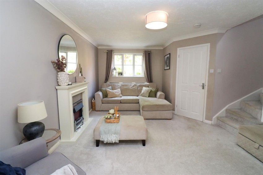 Images for Pawmers Mead, Church Crookham